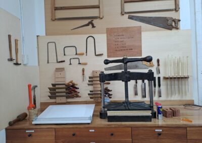Book Press used for pressing and laying up veneer